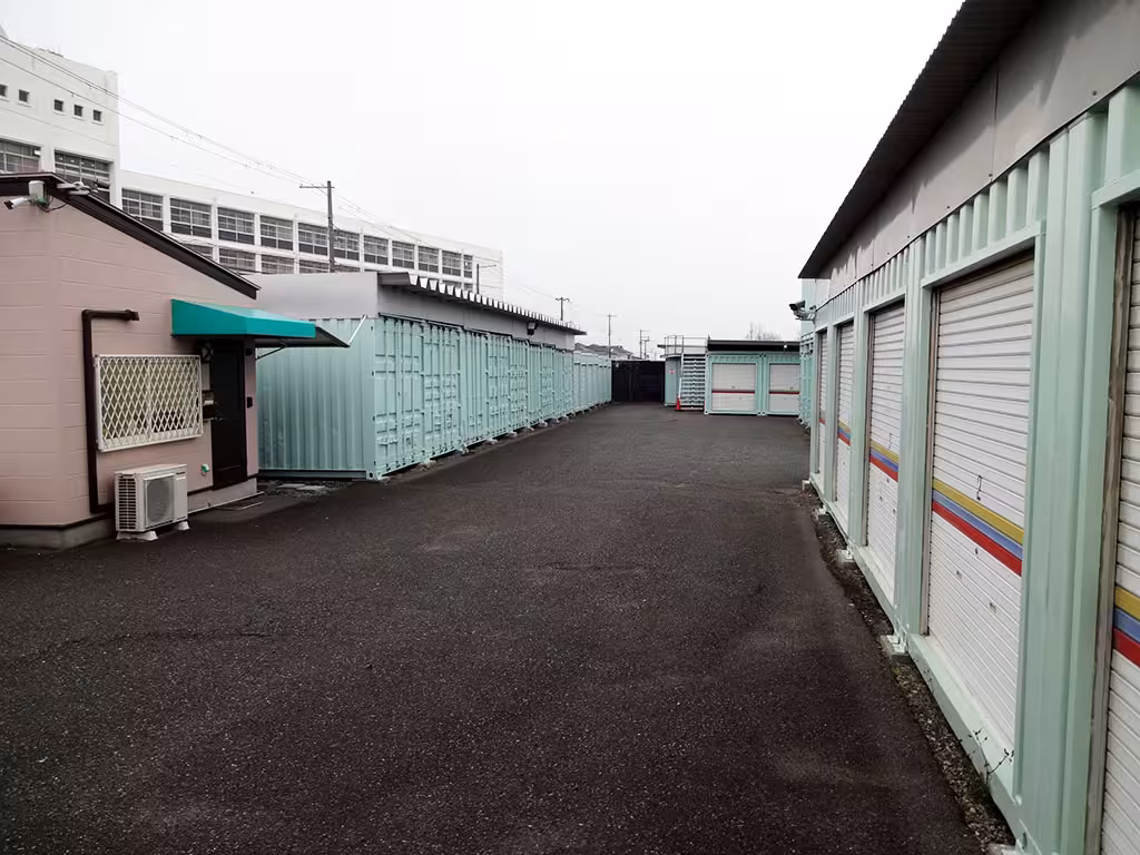 トランクルーム伊川谷店敷地内